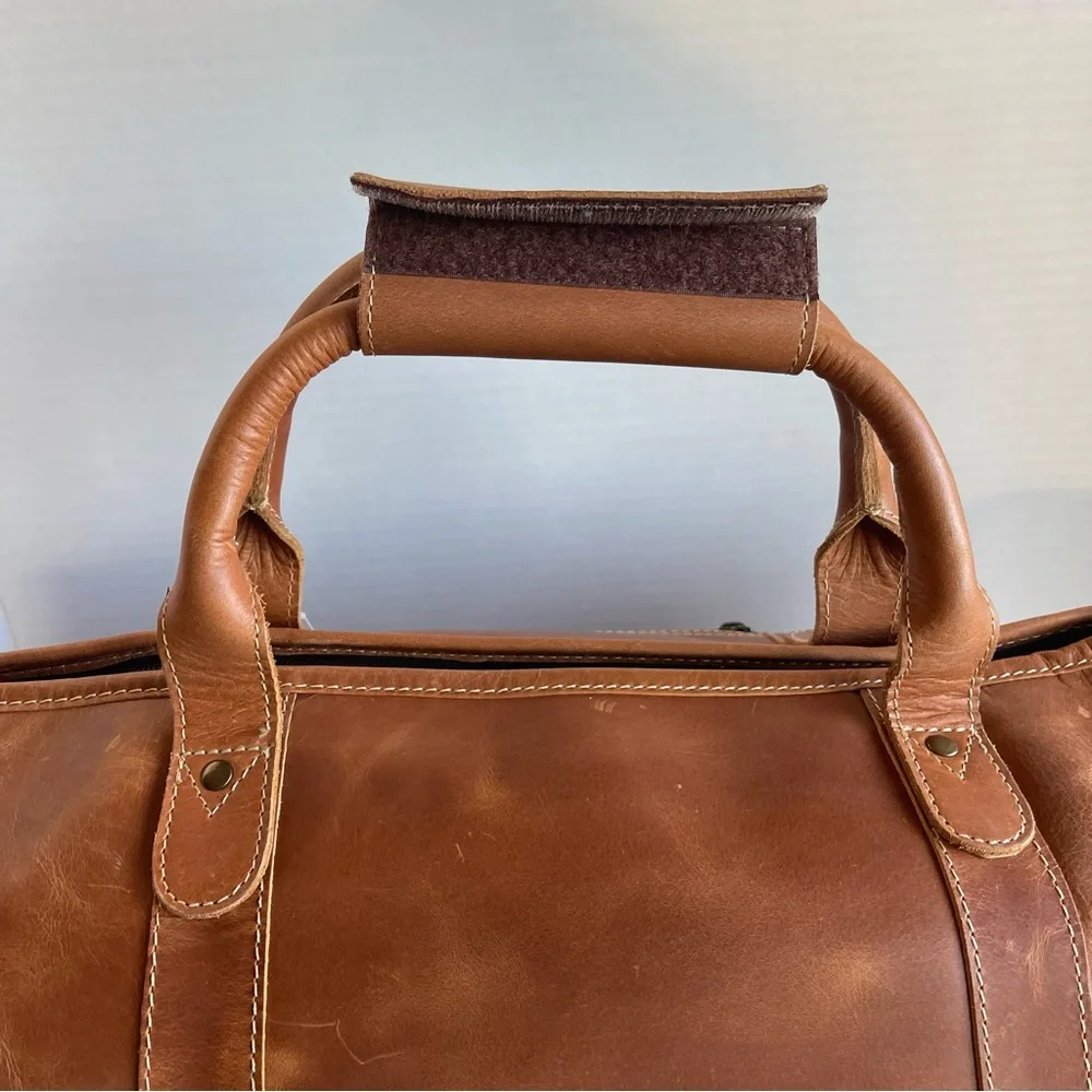 Canyon Outback Leather Michigan Alumni Boulder Canyon New Leather Duffel Bag -